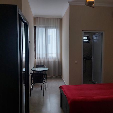 מלון Sunny House קובולטי חדר תמונה