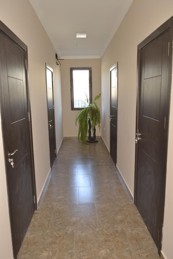 מלון Sunny House קובולטי מראה חיצוני תמונה
