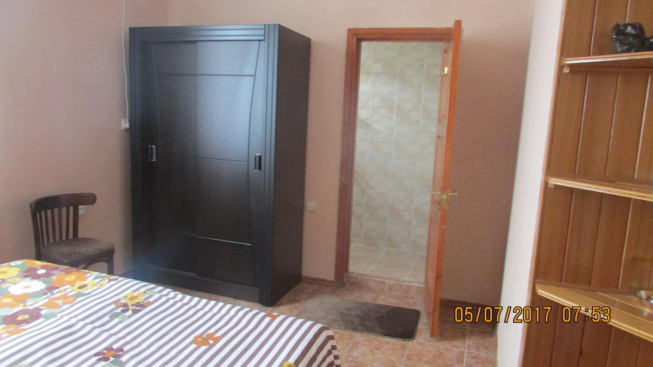 מלון Sunny House קובולטי מראה חיצוני תמונה